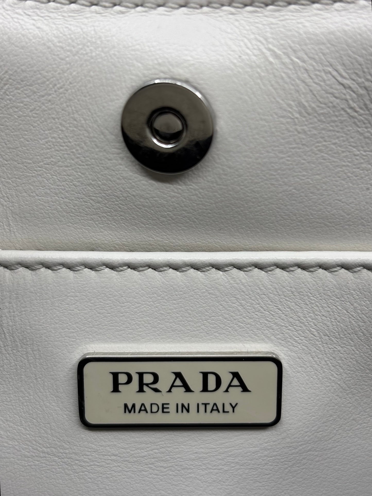 Bandolera Prada de piel cepillada Cleo