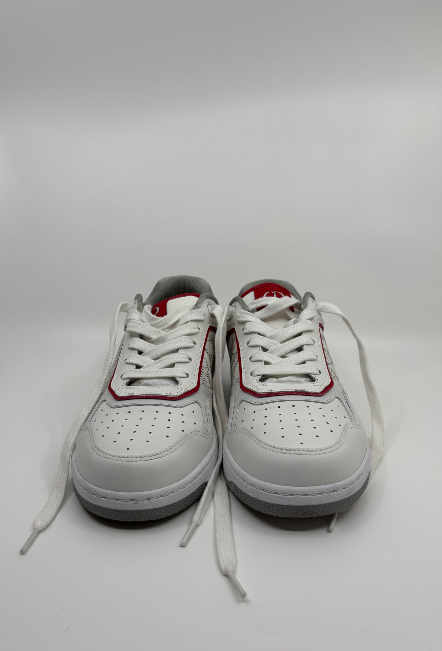 Sneaker Dior de caña baja B27 de piel de becerro lisa blanca y roja Oblique Galaxy