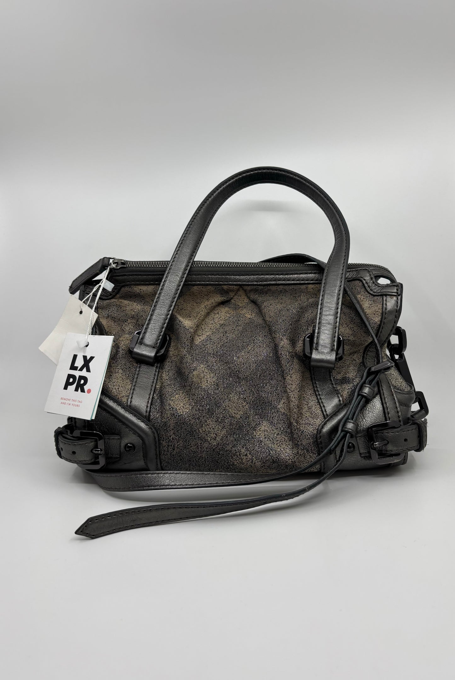 Bolso bowling y bandolera en cuadros brillo