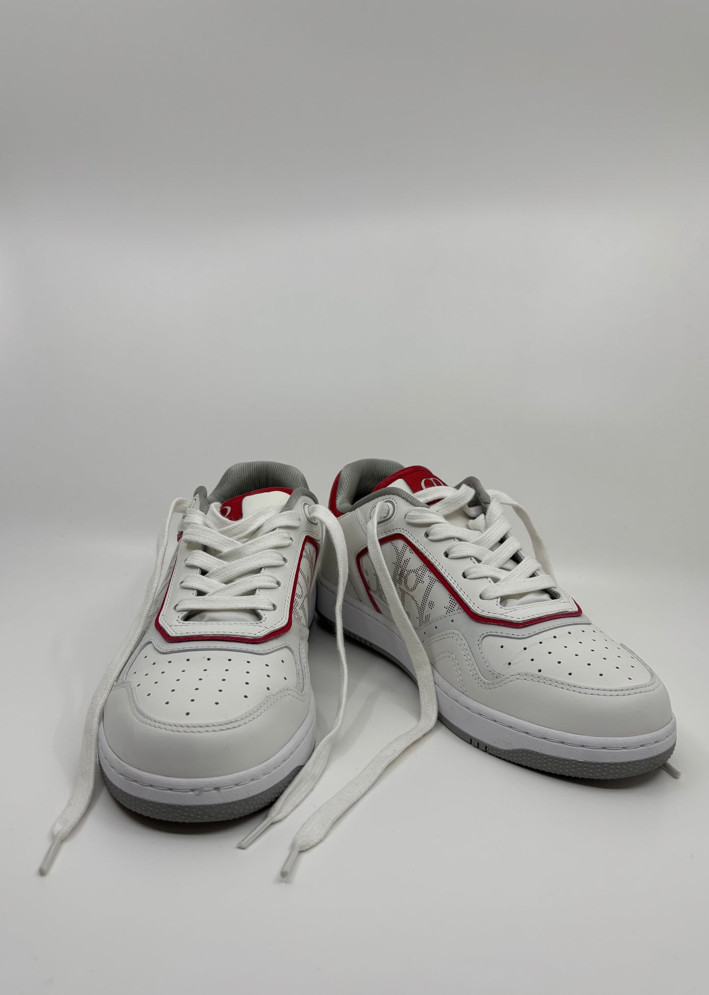 Sneaker Dior de caña baja B27 de piel de becerro lisa blanca y roja Oblique Galaxy