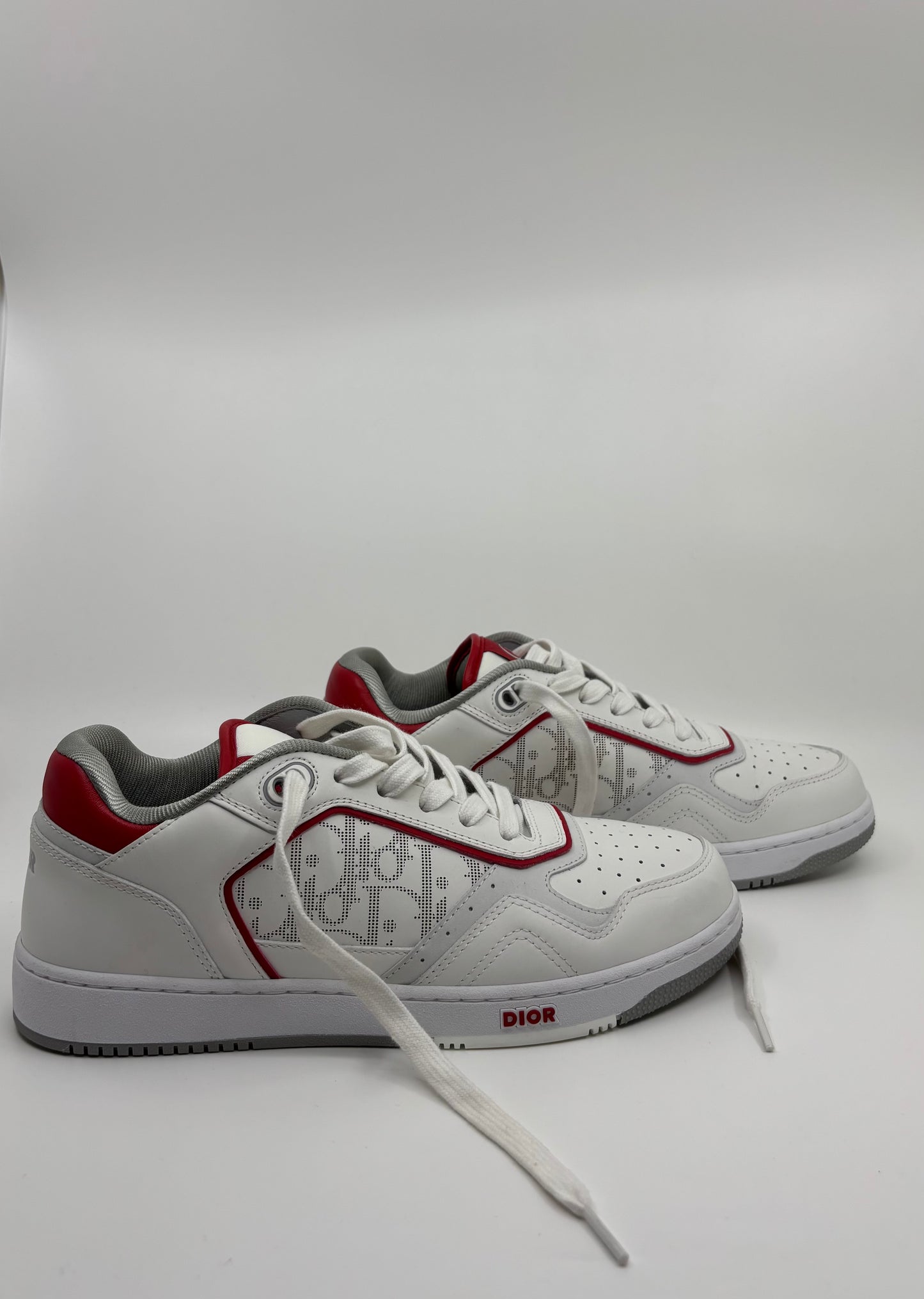 Sneaker Dior de caña baja B27 de piel de becerro lisa blanca y roja Oblique Galaxy